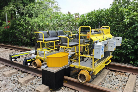 KZC-A2-EBJ-03铁路工务综合快速检查仪