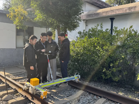 技能上新！铁路轨道检查仪操作培训圆满完成